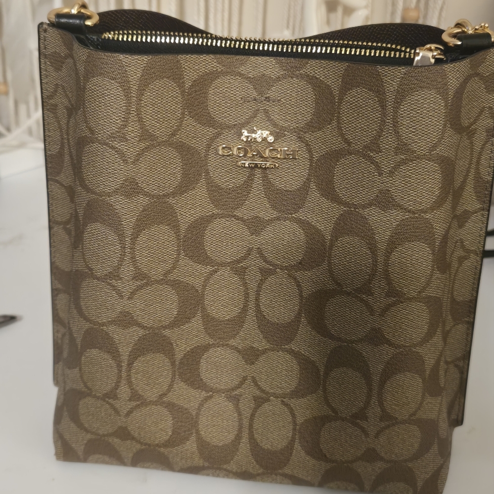 Mollie Bucket Bag